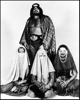 Mephisto_slave girls